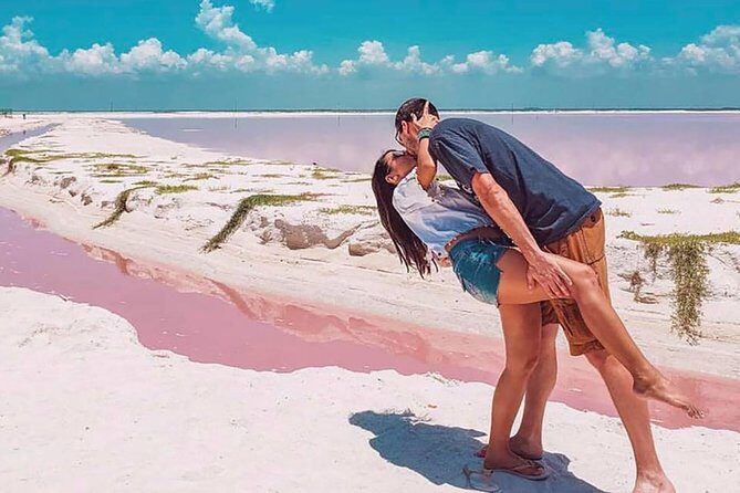 Cancun tour Las Coloradas Pink Lagoon + Rio Lagartos Tour - The crocodile stop: what to expect and how to think about it