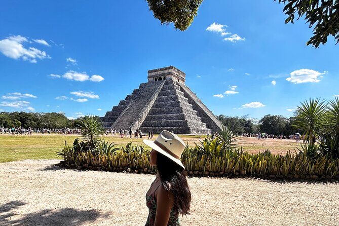 Chichen Itza Cenote and Valladolid in a Small Group - Chichén Itzá: Pyramid of Kukulkán, the Observatory, and the active market area