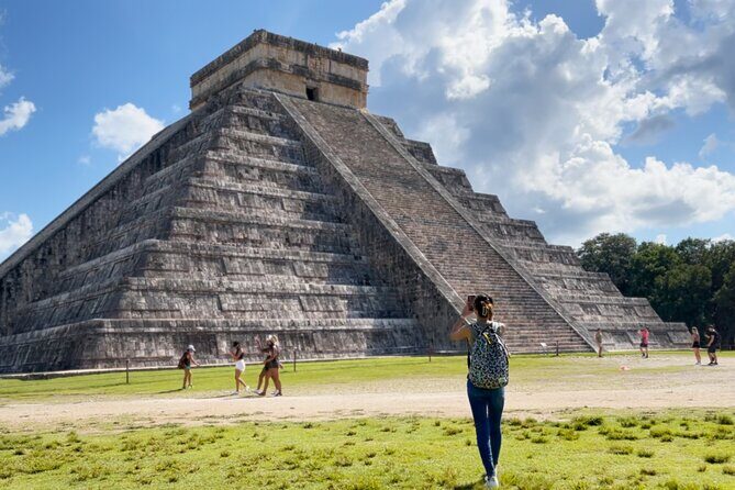 Chichen Itza Cenote and Valladolid Small Group Experience - Cenote Noolha by Chichikán: Blue water and a zipline-style cool off