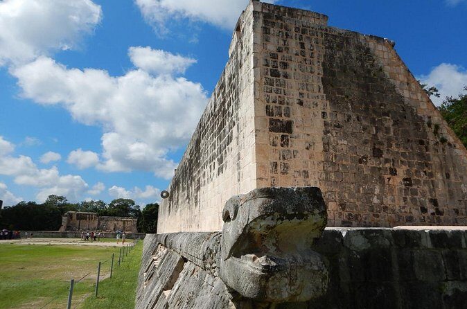 Chichen Itza - Cenote - Valladolid - Chichen Itza in a Tight 1.5-Hour Guided Loop