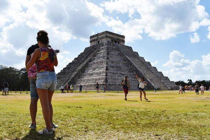 Chichen Itza Day Trip from Tulum Including Cenote and Lunch - Pickup and getting everyone moving (without losing your mind)