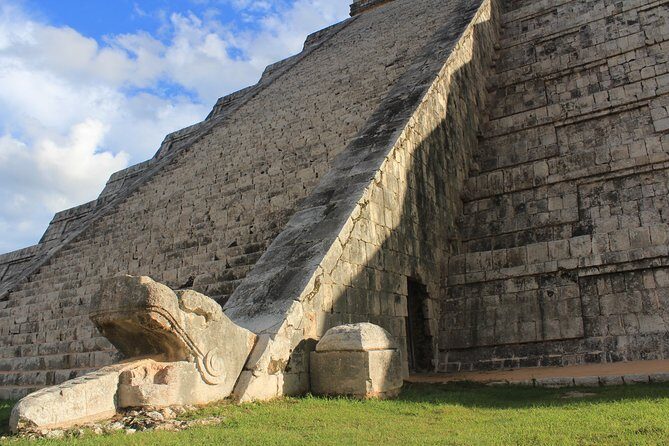 Chichen Itza Mayan Ruin & Chichikan Cenote only from Tulum - Real Mayab Hotel & Bungalows: Buffet-Style Food Near the Action