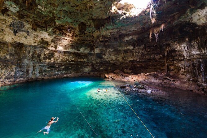 Discovery Scuba Diving - Classroom basics first: learning the why before the how