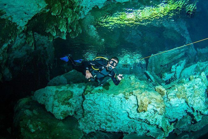 Go for 2 dives in cenote Dos ojos for certified divers - Who should book, and who should skip