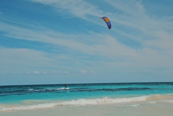 Group Kiteboarding Lesson in Tulum - Coaches and teaching style: motivation plus technique