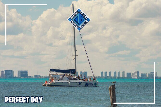 Luxury Catamaran tour to isla mujeres with transportation from Tulum - The return sail and sunset cruising: where the day feels worth it