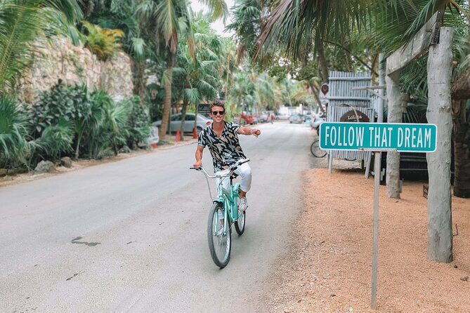 Photo InstaTour in Tulum - How Carlos turns quick poses into real photos