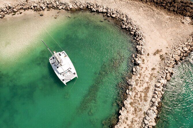 Private 40' Bali Catamaran – Drinks & Food Included - Food and drinks onboard: a menu built for groups