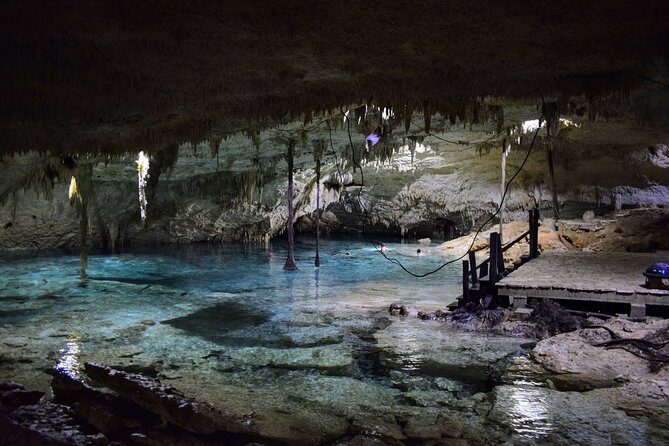 Private Cenote & Snorkeling Tour with Turtles in Akumal - Stop 2: Akumal Bay turtle spotting where the water is warm