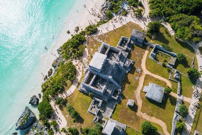 Private Half Day Tour to Tulum Temples and Downtown Shopping - The Tulum Archaeological Site: Ocean Views and a Site You Can Feel