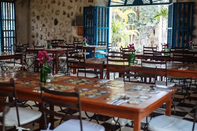 Private Tour Chichen Itza Cenote Valladolid All Inclusive - Valladolid timing: a quick cultural pause if your schedule includes it