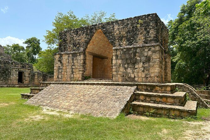 Small group tour to Chichen Itza early access + Cenote + Ekbalam - Small-group comfort from Tulum: air-conditioning, bottled water, and a real guide