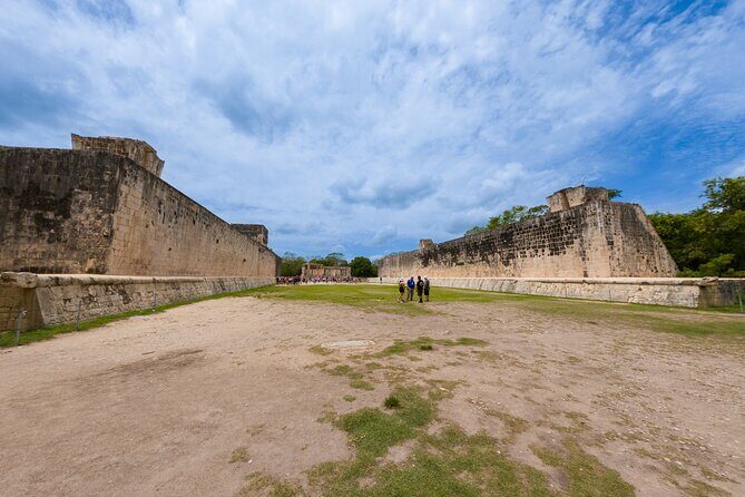 Small group tour to Chichen Itza early access + Cenote + Ekbalam - Who should book this tour