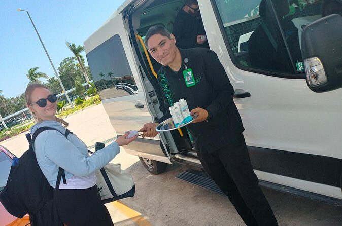 Tulum Airport Transportation to your destiny in Private Minibus - Safety and sanity at the airport: what to do with the chaos
