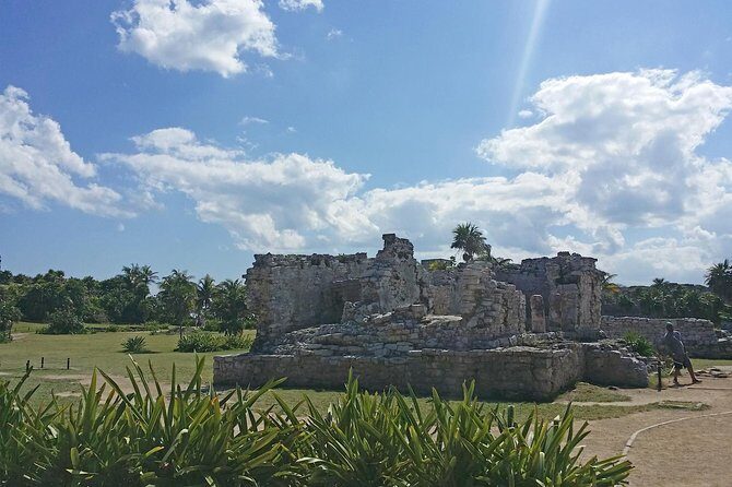 Tulum and Coba with Cenote Swim and Lunch from Cancun - Calle Quinta Avenida in Playa del Carmen: Use It for Snacks and People-Watching