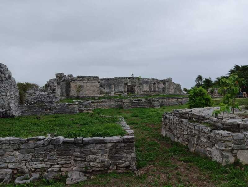 Tulum: Get a private guide to show you the Mayan Ruins - El Castillo and the Cliff Views: Tulum’s Sea-Air Moment
