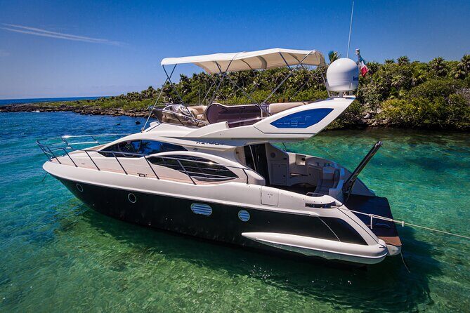 Tulum Luxury Escape – 4h All Inclusive on 43' Private Yacht - The captain’s search for a good spot