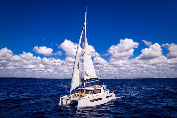 Tulum: Luxury Sail & Snorkel – All Inclusive 34' Catamaran - Morning vs afternoon departures: how to pick your best water time