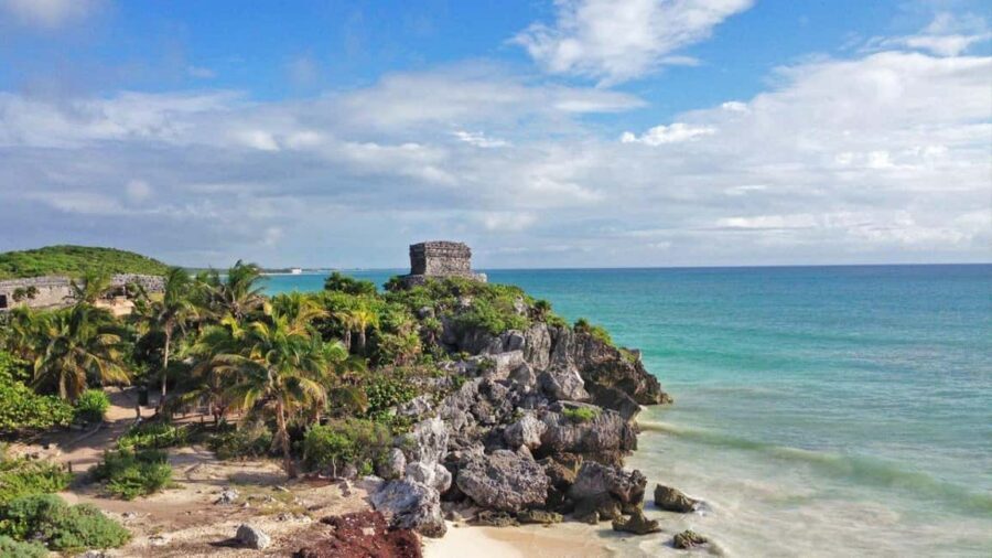 Tulum: Mayan Ruins & Sian Kaan Tour with Boat Ride and Lunch - Tulum Mayan Ruins: more than postcard views