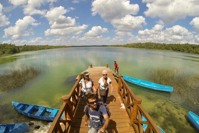Zip lining and Canoe Monkey jungle in Tulum - Punta Laguna Monkey Jungle: why this Tulum area feels special